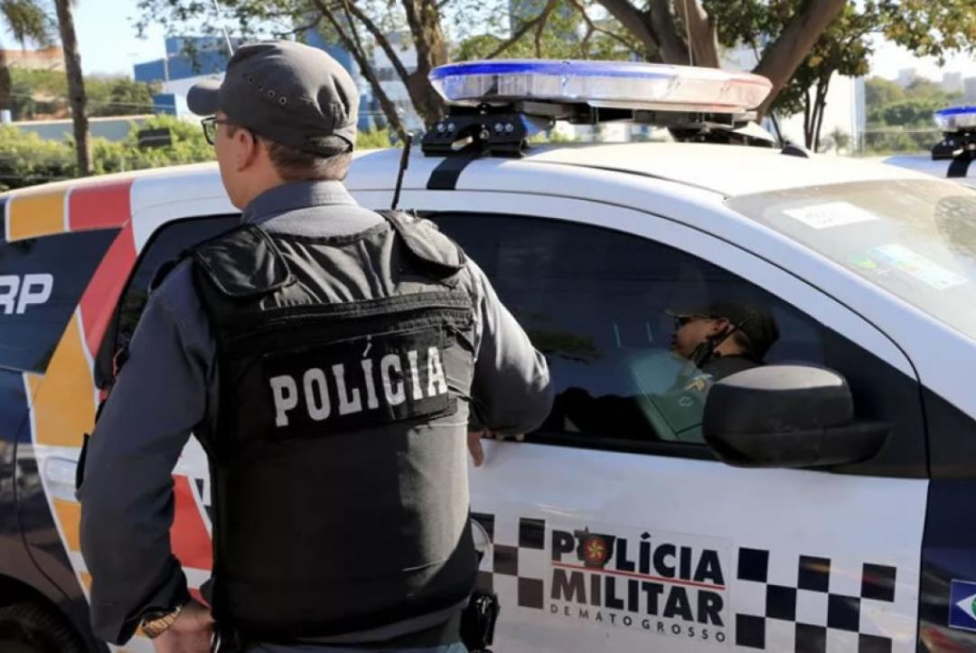 PM flagra motorista sem CNH: dono de caminhão é preso em flagrante