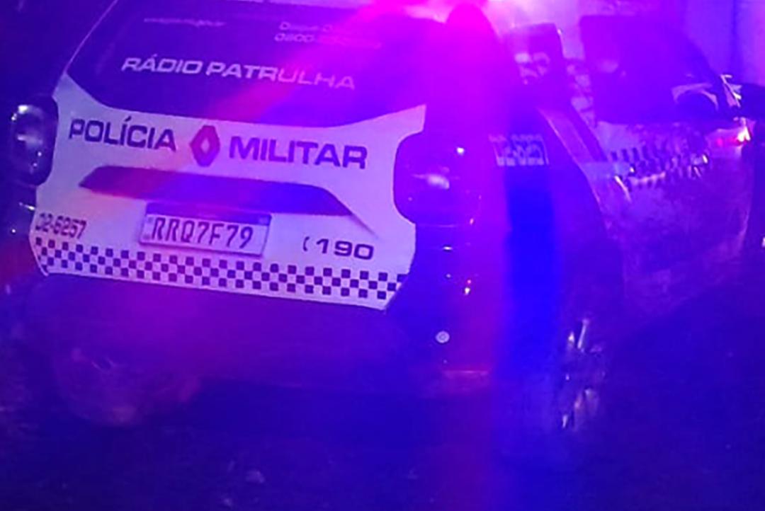 Dono de bar é atacado com canivete