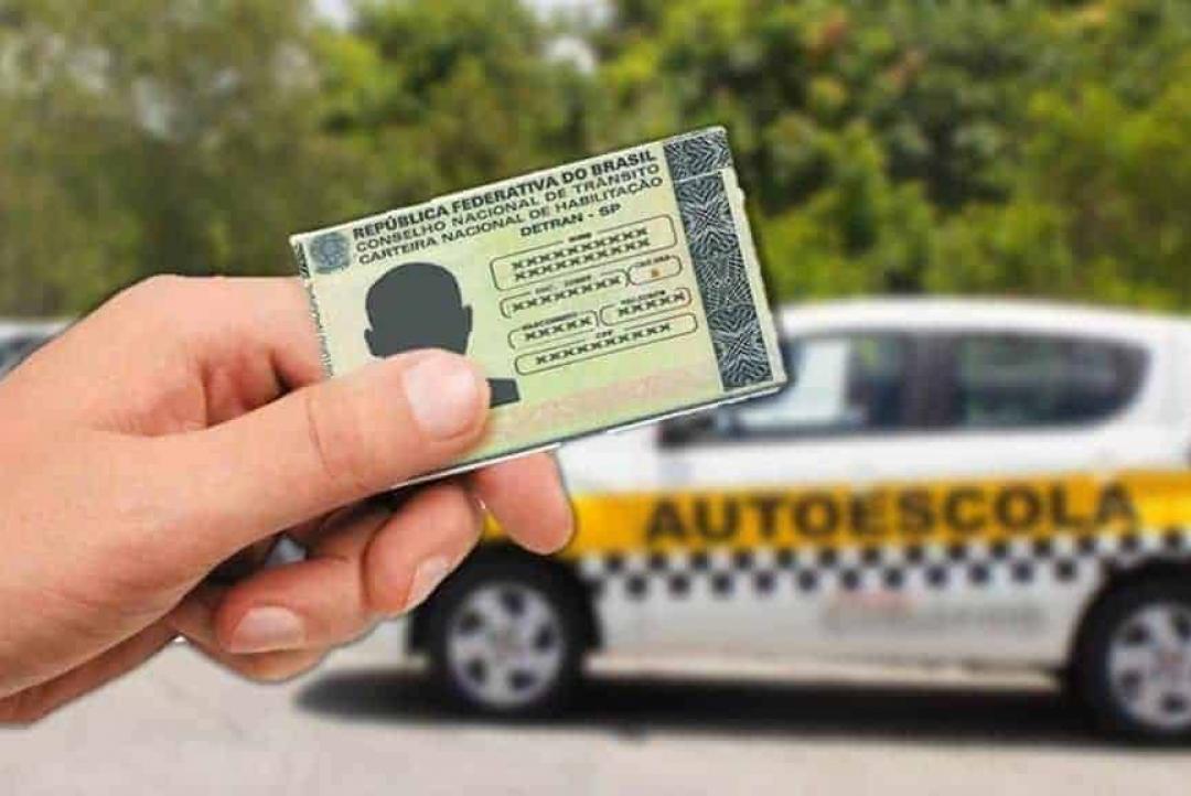 Lula autoriza fim da obrigatoriedade de aulas em autoescola
