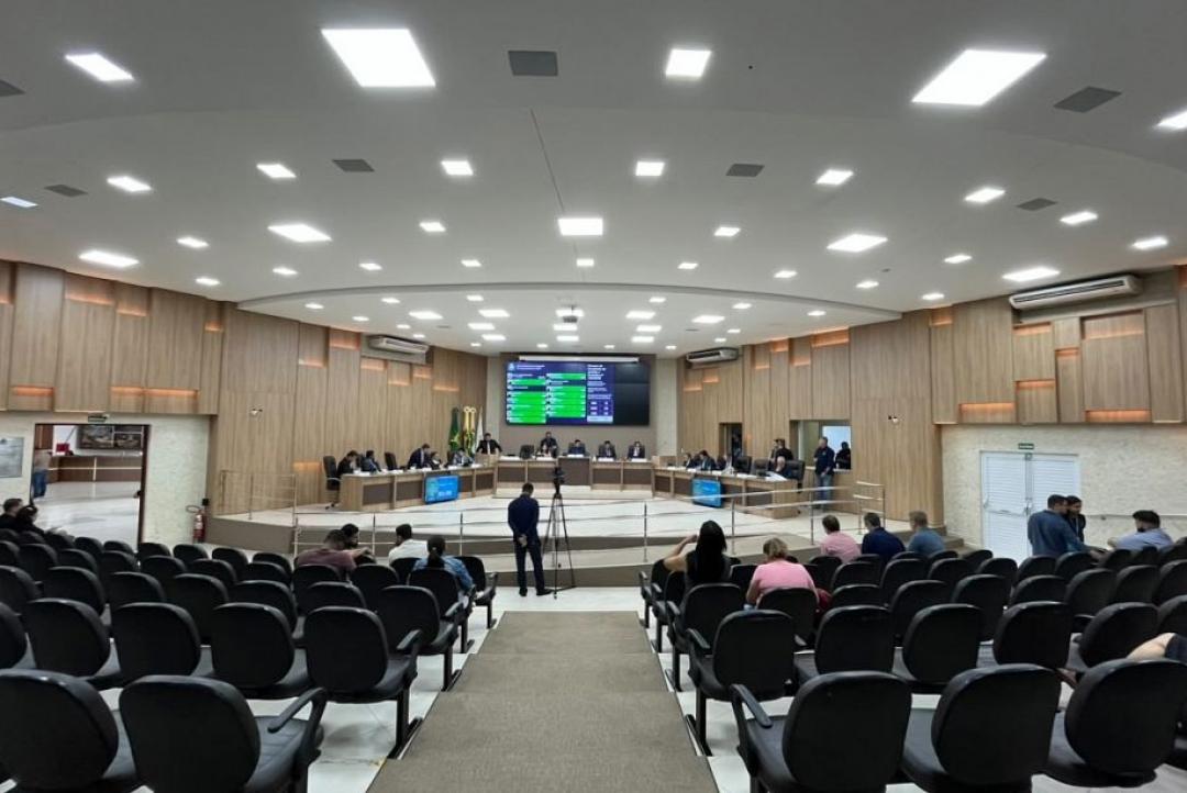 Câmara de Sinop aprova 53 proposituras e convoca sessão extra para concluir votação do Regulariza