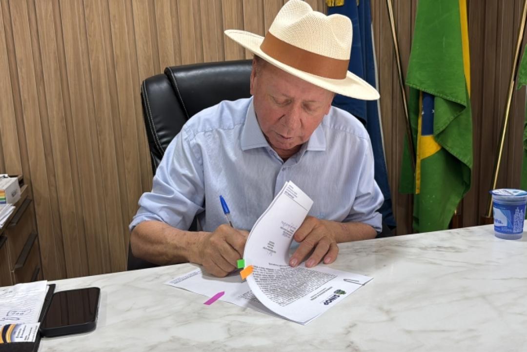 Prefeito Roberto Dorner autoriza obras da fase 2 no Parque Jardim Botânico